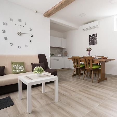 Apartmani Kod Marka Пожега Экстерьер фото