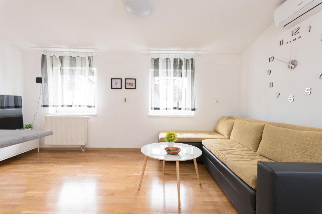 Apartmani Kod Marka Пожега Экстерьер фото