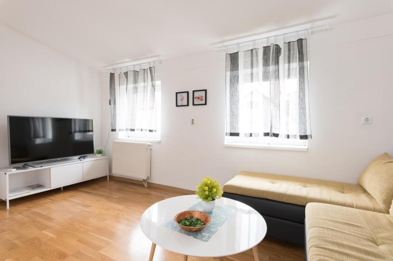 Apartmani Kod Marka Пожега Экстерьер фото